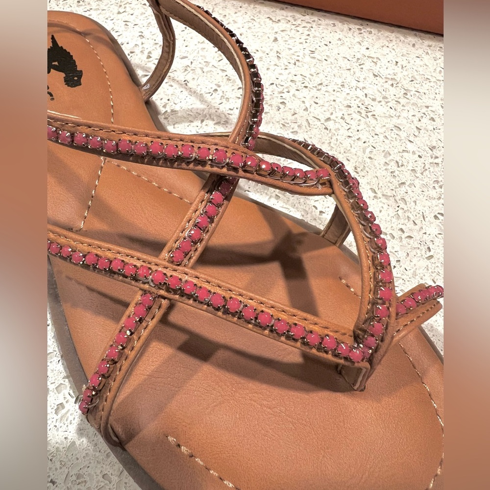 New in Box Rocket Dog Jeweled Pink Strappy Flat Sandals 7